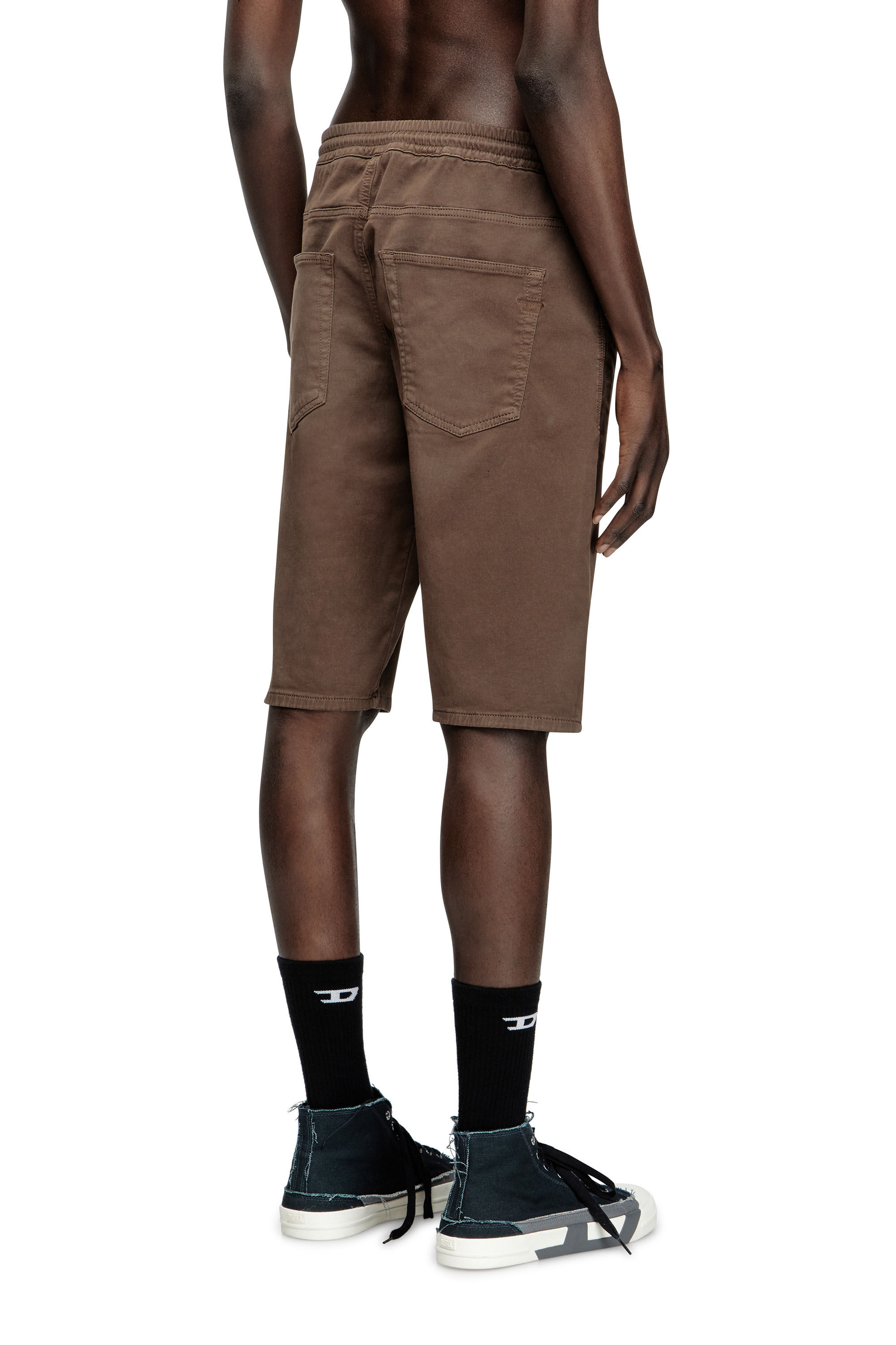 Diesel - 2033 D-KROOLEY-SHORT JOGG, Herren Chinoshorts aus JoggJeans in Braun - 4