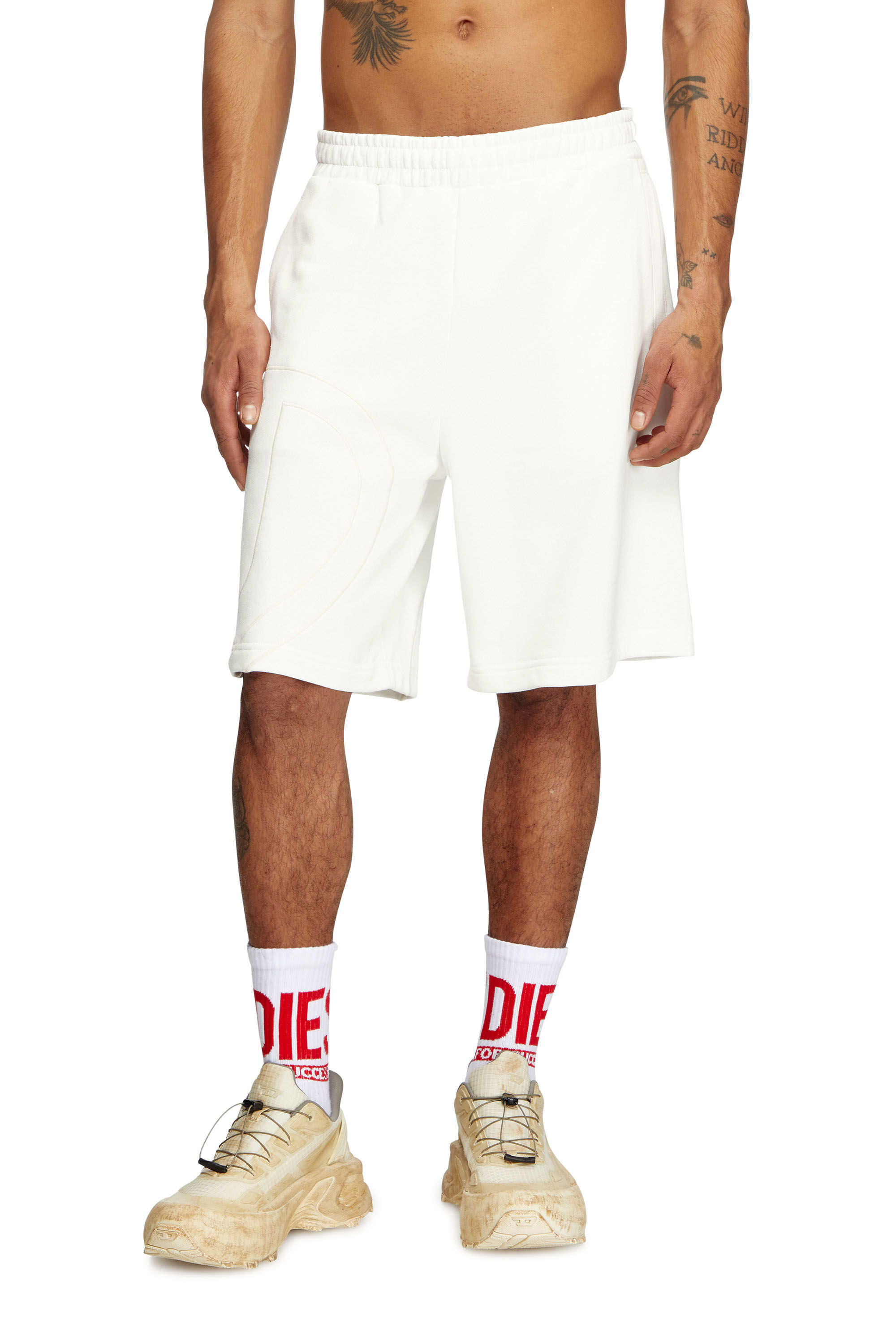 Diesel - P-CROW-MEGOVAL, Short de survêtement avec maxi logo D Homme in Blanc - 3