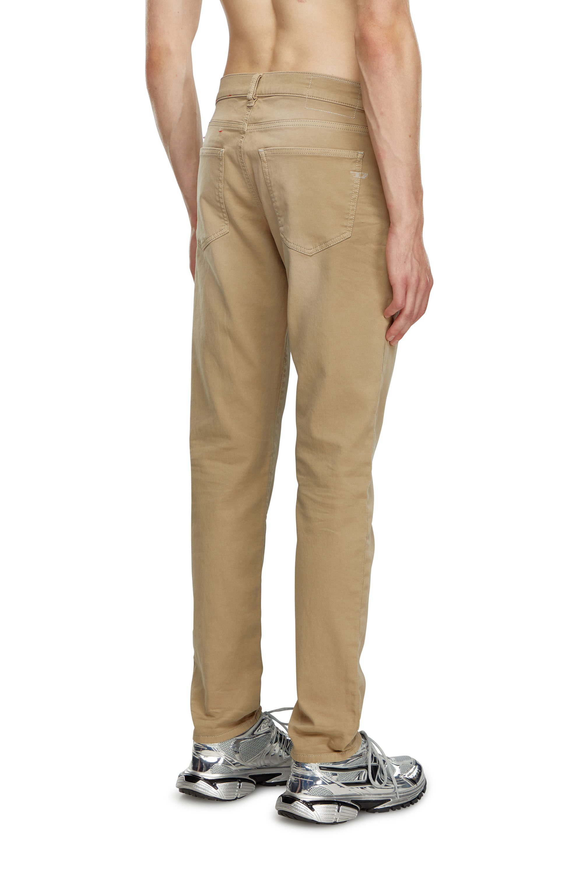 Diesel - Slim 2060 D-Strukt Joggjeans® 0670M Uomo, Beige - Image 4