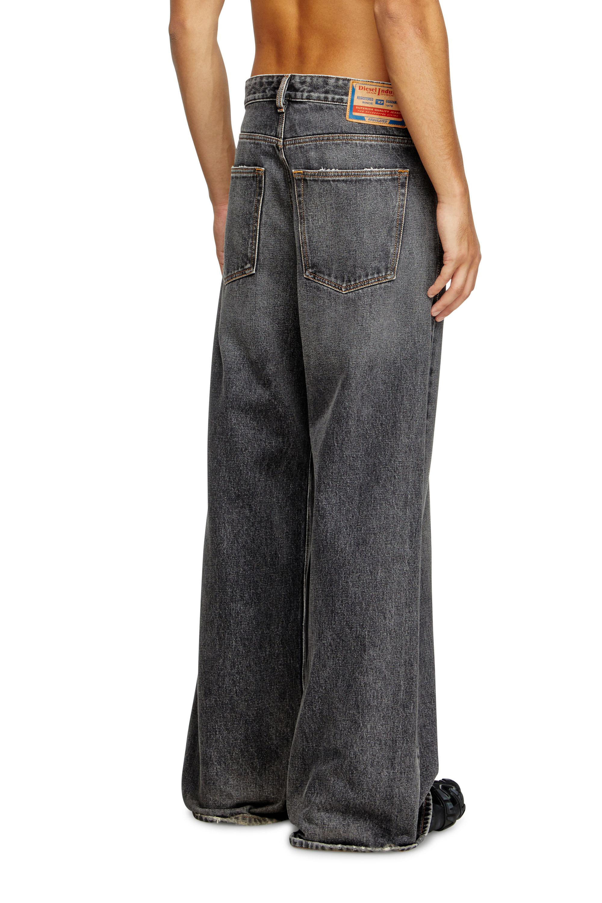 Diesel - Relaxed Jeans D-Rise 007F6 Homme, Noir/Gris foncé - Image 4