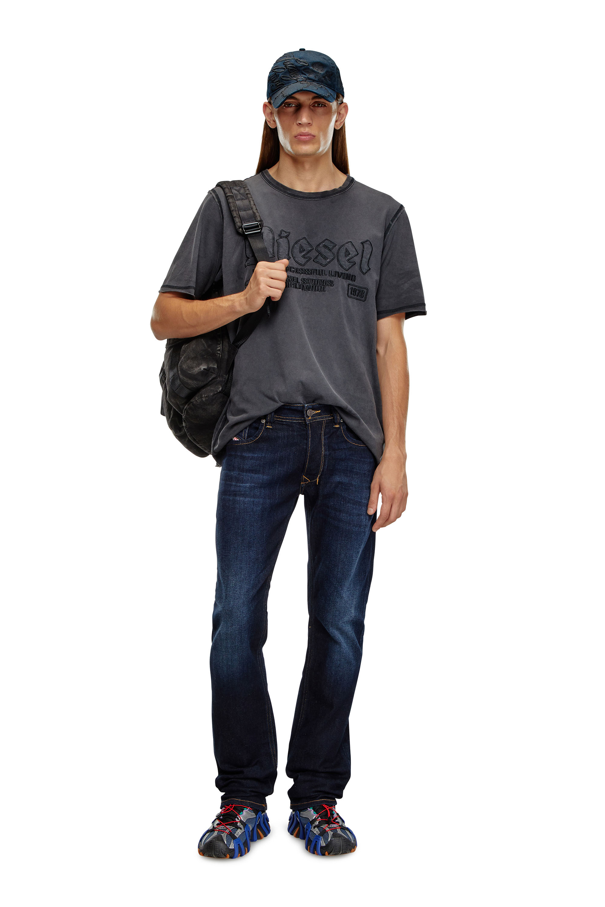 Diesel - Regular Jeans 1985 Larkee 009ZS Uomo, Blu Scuro - Image 1