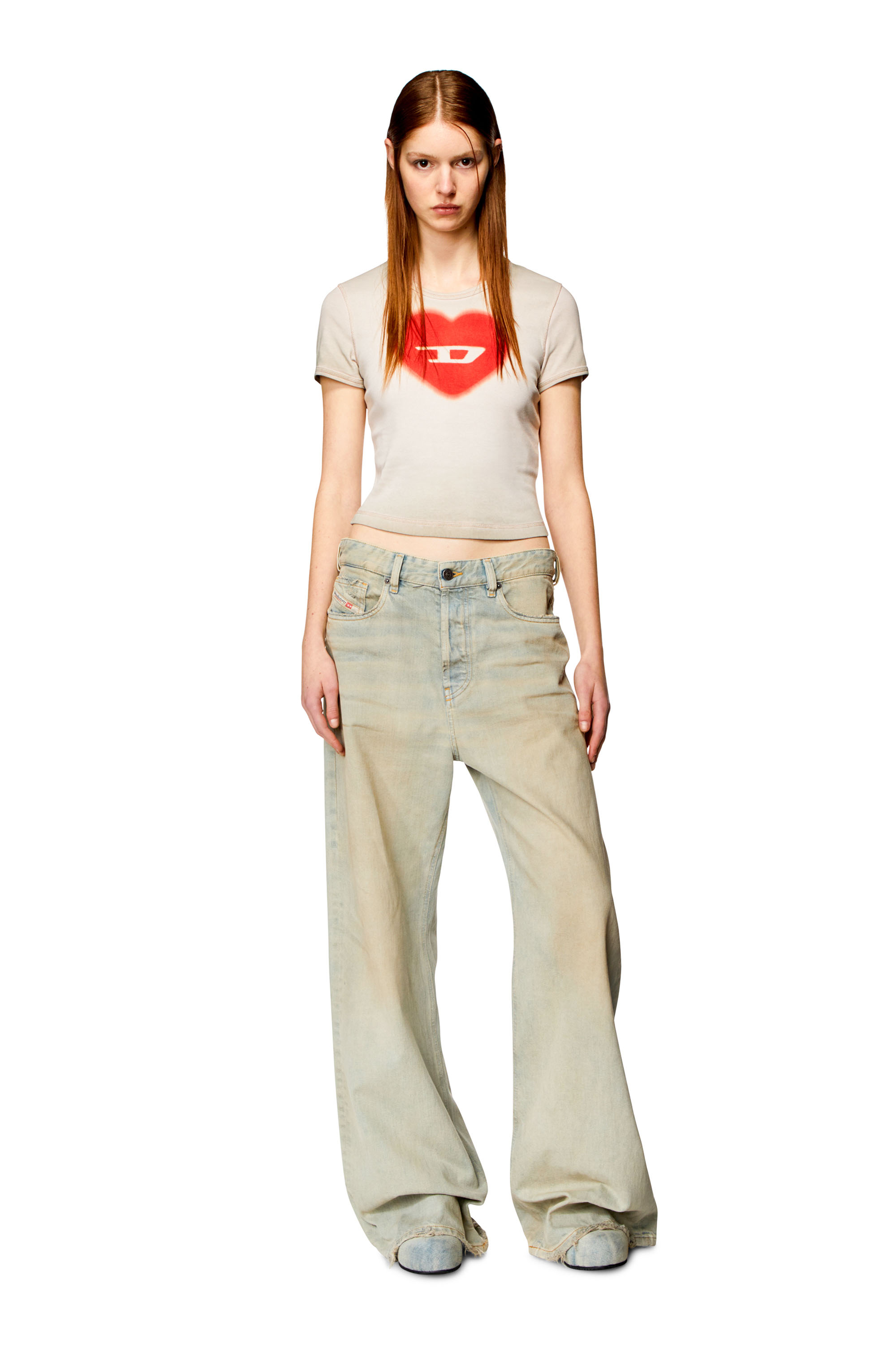 Diesel - T-ELE, T-shirt a costine con cuore D effetto acquerello Donna in Beige - 2