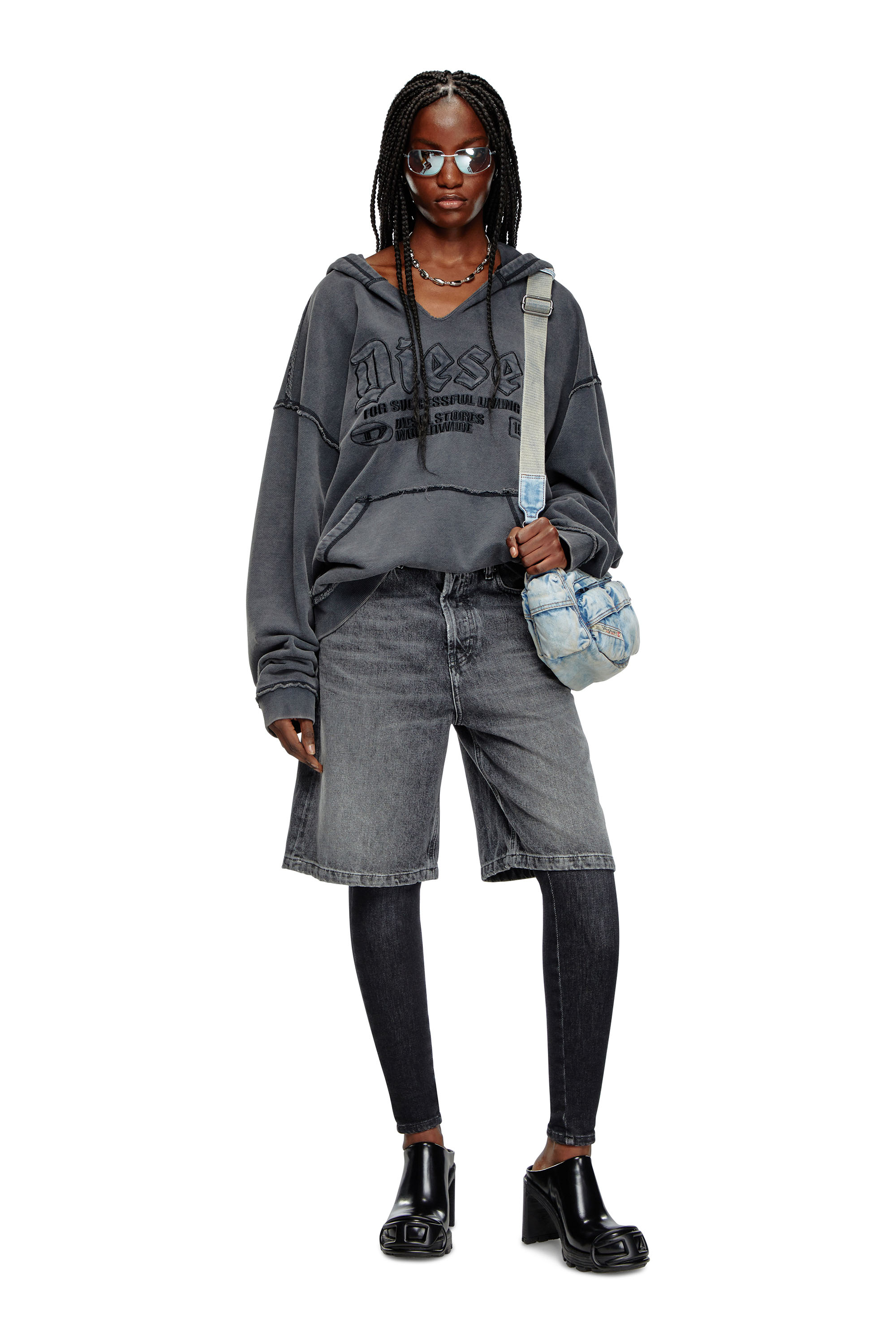 Diesel - DE-SIRE-SHORT, Short en denim clean-wash Femme in Noir - 2