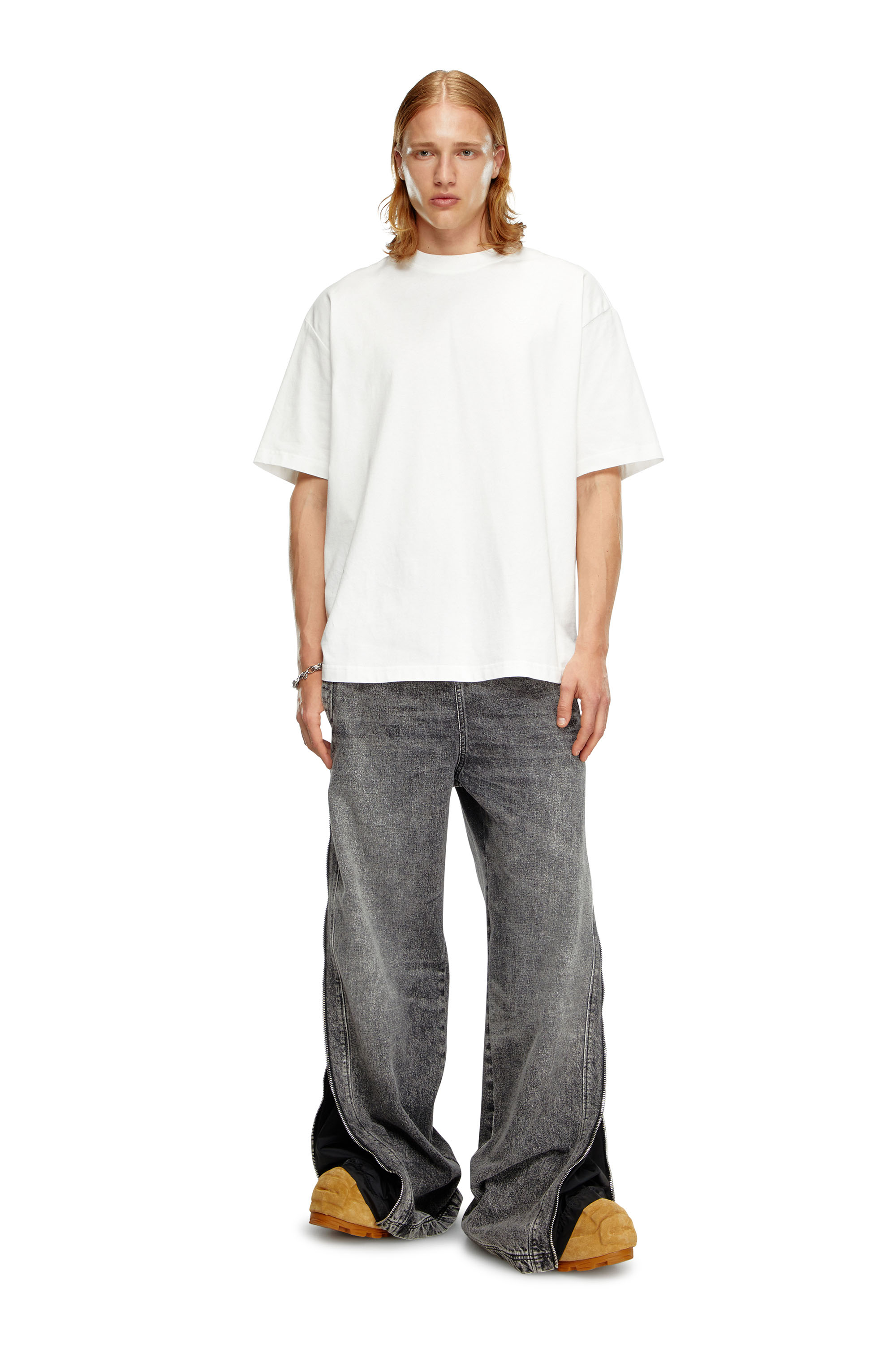 Diesel - T-BOGGY-MEGOVAL-D, Herren T-Shirt mit großer Oval D-Stickerei in Weiß - 2